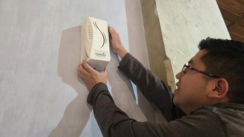 Los ambientadores automáticos garantizan un ambiente agradable al hogar u oficina y deben ser programados. (Foto: Erick Colop/Colaborador)