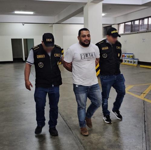 El capturado fue identificado como Gerson Campos, alias "El Guayo". (Foto: PNC)