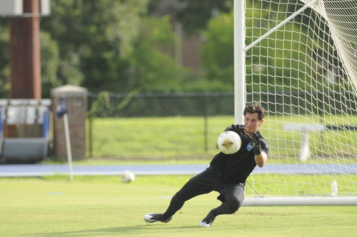Tena confirmó la presencia de Nicholas Hagen bajo los tres palos para recibir a Panamá. (Foto: Bryan Anton / Nuestro Diario) 