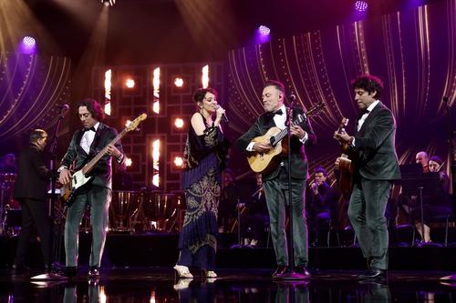 Café Quijano acompañó el homenaje con su característico estilo pop. (Foto: Instagram)