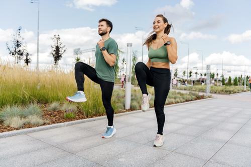 El movimiento reduce el estrés, y ayuda a mantener estables los niveles de azúcar. (Foto: Shutterstock)