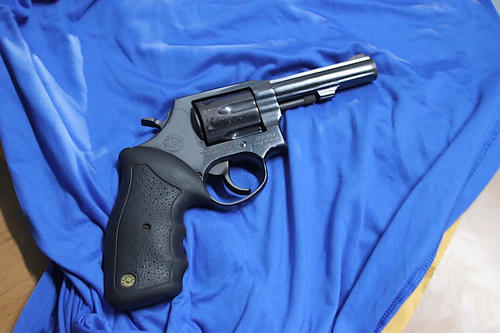 Según las investigaciones preliminares, en un ataque de celos, la mujer disparo contra su pareja. (Foto: Archivo/Nuestro Diario)