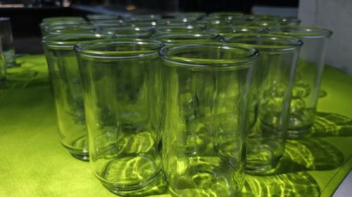 Varias docenas de vasos se entregaron a las personas que llevaron sus envases. (Foto: Edward Morales/Colaborador)