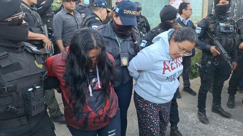 Magda Elizabeth Camey Cordero y Violeta Marilú Sinay Calderón fueron capturadas junto a Ever Jonathan Sinay Dionicio, alias "Cartoon". (Foto: PNC)