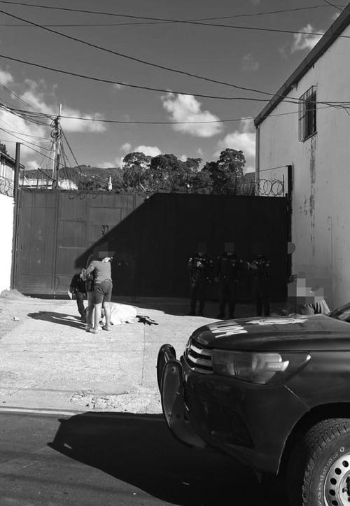 La víctima presenta herida por proyectil de arma de fuego. (Foto: PMT de Villa Canales)