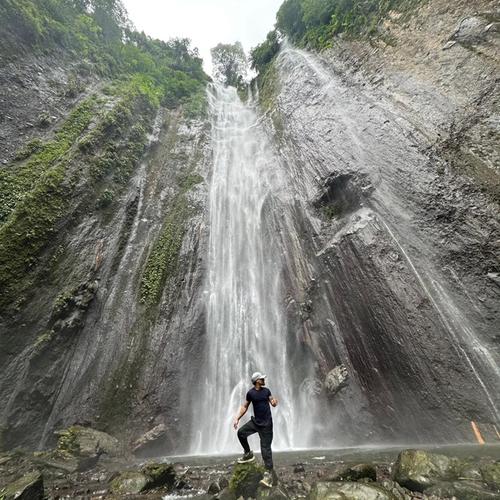 La caída de agua es impresionando y la mayoría de visitantes se llevan un recuerdo del lugar. (Foto: Cortesía AGN)