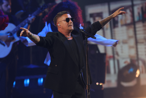 Junto al lanzamiento, Sanz hizo un guiño a la posibilidad de ampliar su actual gira. (Foto: AFP)