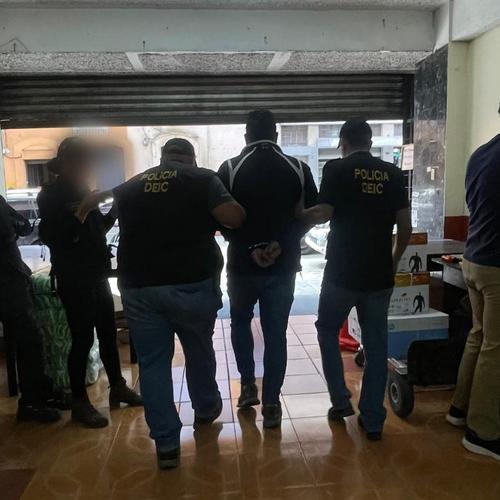 La investigación señala que Luis M. fue detenido por el hurto de cinco tabletas electrónicas del Inacif. (Foto: MP) 