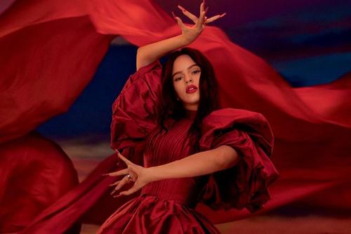 La artista habló sobre la necesidad de reducir estímulos en la vida diaria. (Foto: X)