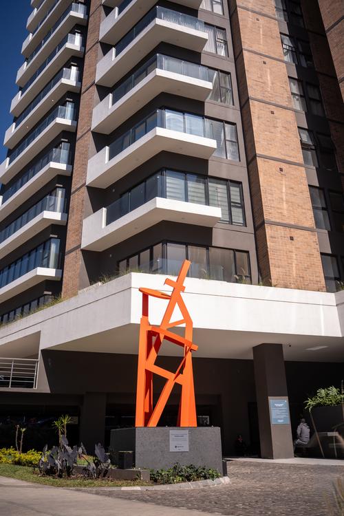 Spectrum, escultura, Observador de Estrellas, Dennis Leder, Parque 14, Guatemala, Soy502