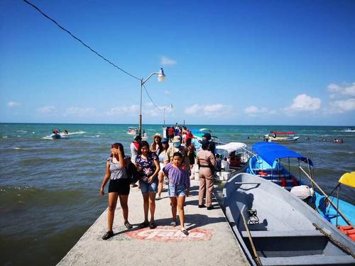 El costo del pasaje debe consultarse con los lancheros locales. (Foto: Archivo)