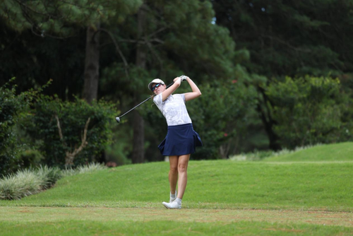 La guatemalteca, Valeria Mendizábal lleva dos jornas de juego muy competitivas, por lo cual es una de las favoritas para obtención del cetro en la división de Damas. (Saulo López - ASGOLF)