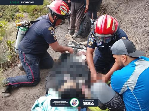 El hombre fue alcanzado por material piroclástico tras la erupción del Volcán de Fuego. (Foto: Bomberos Municipales Departamentales)