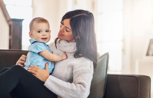 Un nombre especial puede recordarle a tu hija lo valiosa que es en tu vida. (Foto: Shutterstock)