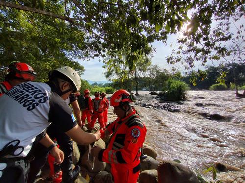 (Foto: Bomberos Voluntarios Departamentales)
