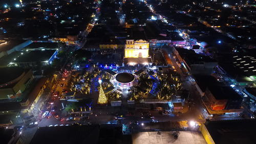 La magia nocturna de la Ciudad de las Palmeras cautivó e inspiró a María del Tránsito Barrios. (Foto: cortesía Jorge Morales)