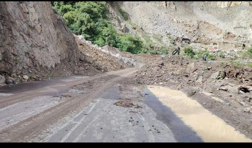Deslaves han afectado varias carreteras a nivel nacional. (Foto: Conred)