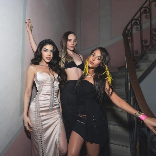 La charla entre Belinda, Danna y Kenia se vuelve viral por su autenticidad. (Foto: X)