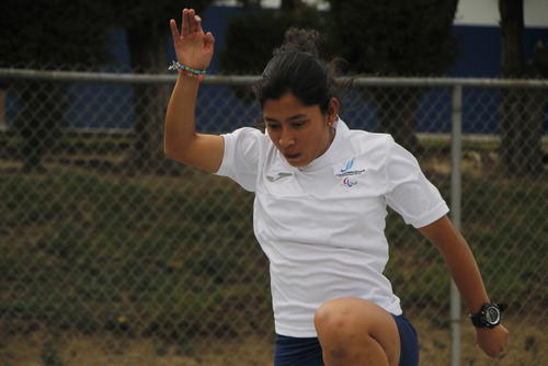 Su esfuerzo la ha consolidado como una de las atletas más destacadas en el deporte paralímpico nacional. (Foto: Karla Santiago/Colaboradora)