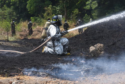 Bomberos Voluntarios realizan prácticas para estar listos al momento de atender emergencias. (Foto: Henry López/Colaborador)