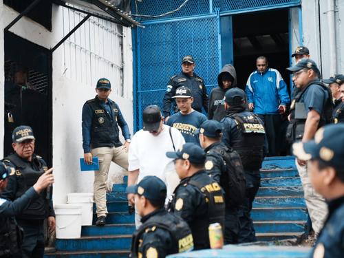 Agentes de la PNC durante una requisa. (Foto: PNC)