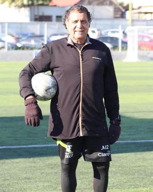 El ahora preparador de cancerberos destaca las dificultades que enfrentó Hagen en la jugada. (Foto: Deportivo Mixco)