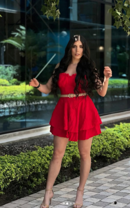 stephanie soto volcan jose jose 3