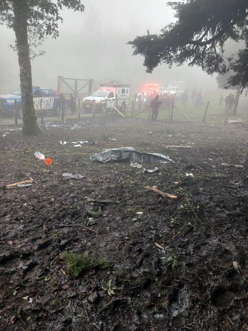 (Bomberos Voluntarios)