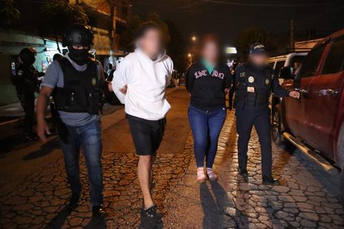 Carlos Azurdia y Norma Pérez fueron capturados este miércoles. (Foto: PNC)