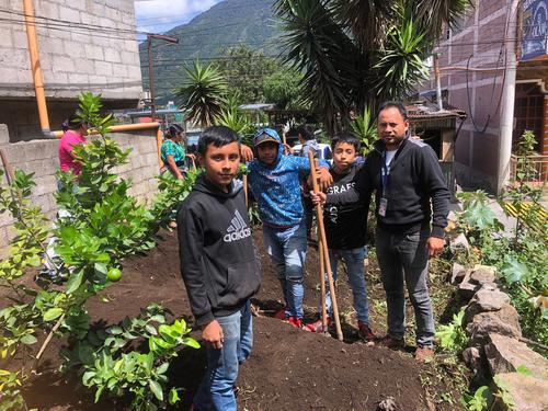Programa Educando para Conservar, Agua Pura Salvavidas, educación ambiental, centros educativos, docentes, Sololá, Lago de Atitlán, Guatemala, Soy502
