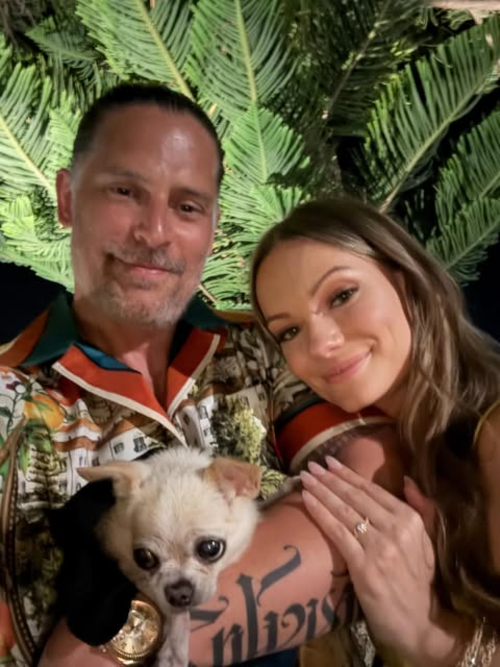 La pareja se comprometió en junio, pero hasta ahora revelaron la noticia. (Foto: X)