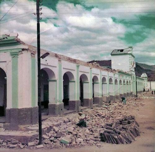 El terremoto del 4 de febrero de 1976 causó graves daños al edificio. (Foto: Leonel Vásquez/Colaborador)