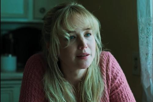 En la nueva película, su personaje busca equilibrar su maternidad con la vida matrimonial. (Foto: X)