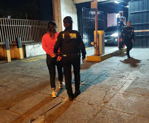 Ambos intentaron huir, pero fueron interceptados por agentes PNC. (Foto: PNC)