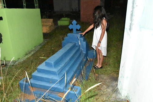 Muchos creen que María Mercedes sigue acompañando a quienes visitan el cementerio. (Foto: Bernardo Montúfar/Colaborador)