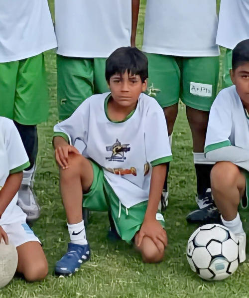 El menor destacó en atletismo y fútbol. (Nuestro Diario)