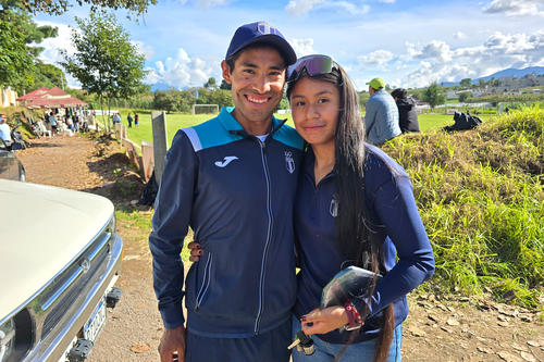 Chumil estuvo presente en una actividad, junto a su esposa Ixchel. (Foto: Julio Bala/Colaborador)
