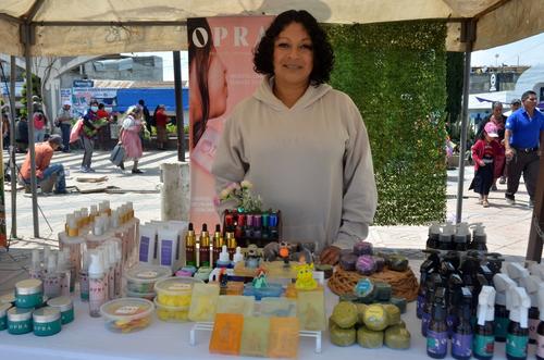 Yadira Quiroa recordó que todo inicio por problemas de la piel en la familia. (Foto: Josué Ardeano/Colaborador)