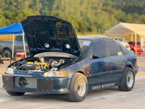 Desde Honduras llegará este Honda Civic, más conocido como “La Kandemia”, este auto es un K Series, AWD, el cual será conducido por Fernando Flores. (Foto: Cortesía)