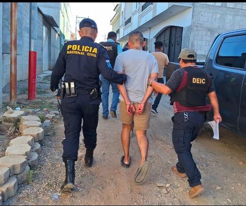 Franklin Sarceño fue capturado en junio en Chiquimula y ayer fue entregado a las autoridades de EE. UU. (Foto: Jorge Sente/Nuestro Diario)