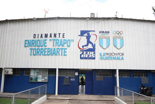 La fachada principal del Diamante en la zona 2 capitalina. (Foto: Javier Del Cid/Colaborador)