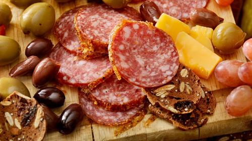 Este récord se registró en 2023 e incluyó todo tipo de embutidos. (Foto: Getty Imagen)