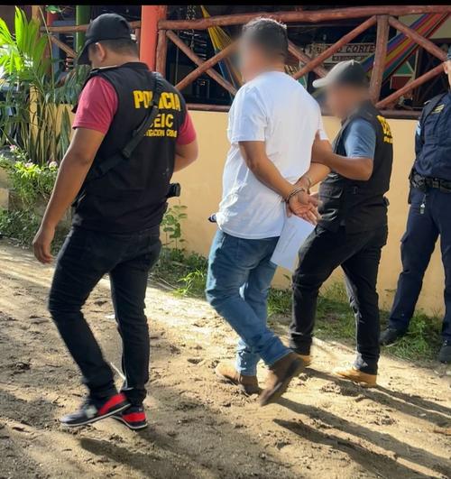 Luis C. fue capturado por cuatro delitos de agresión sexual y uno por violación. (Foto: PNC)