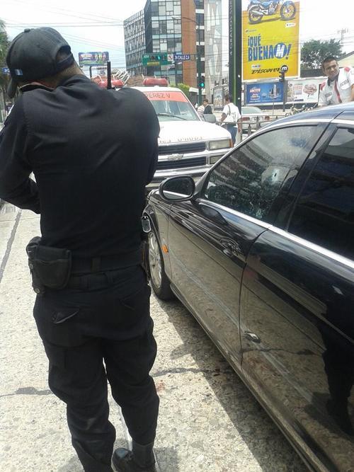 El abogado Edwin Mayén sobrevivió al segundo ataque armado a pesar de ser herido de la cabeza. (Foto: archivo/Soy502)