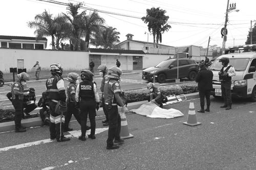 Ambos cuerpos quedaron separados a unos metros de distancia. (Foto: Bomberos Mucipales)