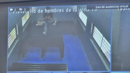 Pandilleros escuchando su sentencia por videoconferencia. (Foto: Nuestro Diario)