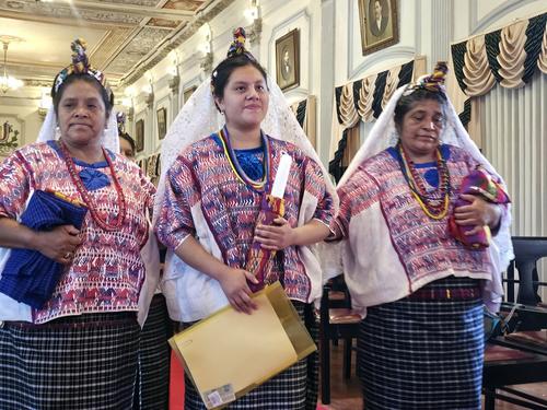 Angélica Subuyuj, de San Juan  Sacaptepequez, fue  la fue segunda en inscribirse. (Foto: Oswaldo Cop/Colaborador)