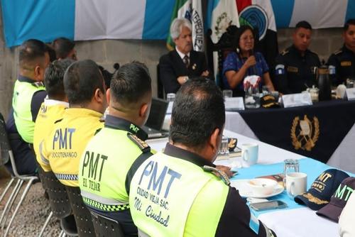 Agentes de la Policía Municipal de Tránsito participaron en la reunión de coordinación interinstitucional. (Foto: Pablo Espinoza/Colaborador)