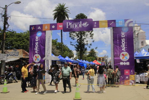 Así dieron la bienvenida a los visitantes en San Raymundo. (Foto: Mario Equité/Colaborador)