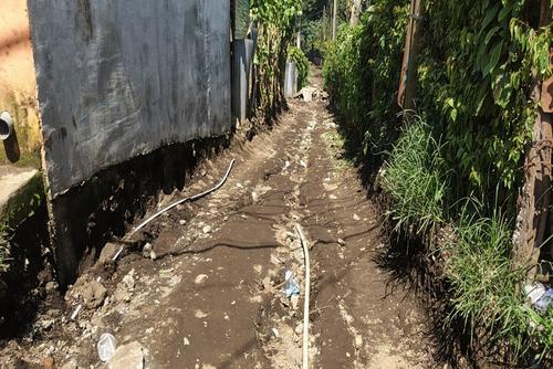 El abandono de calles y tuberías refleja la falta de inversión municipal. (Foto: Edwards Morales/Colaborador)